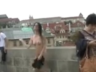 Nude Hottie Eileen Has Enjoyment On Public Streets