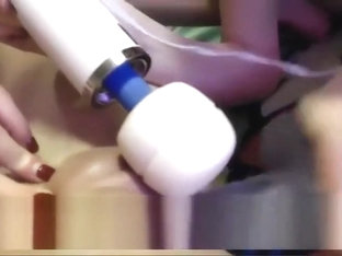 Camgirl tastes girlfriend squirt!