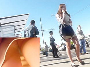 Upskirts In Public Shows Brunette In Pretty Pantyhose