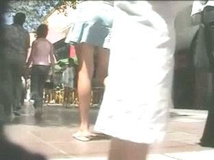 Voyeur Street Candid Upskirt Video Footage Of Sexy Legs