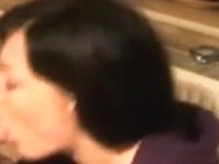 Black Haired Girlfriend Gives A Nasty Orall-service