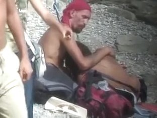 Filming A Skinny Whore Getting Fucked In Her Pussy By Her Bf At The Beach