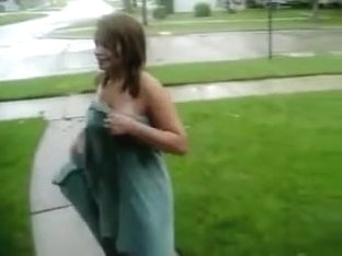 Girl Drops Her Towel In Public