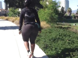 Ebony Gilf Booty Exercising