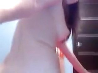 RoksanaElita shows his naked body