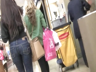 Ass Shoping at the Mall 2