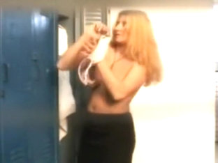 Crazy Changing Room Clip Uncut