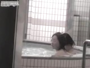 Wet Asian bodies looking absolutely great on the shower cam