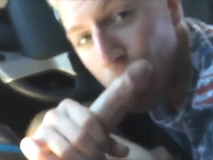 Chupando uma Rola Grande e Grossa no Carro - visinho hetero Dotado 22 cm