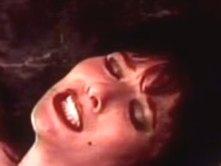 Sexy wax on this supple floozy