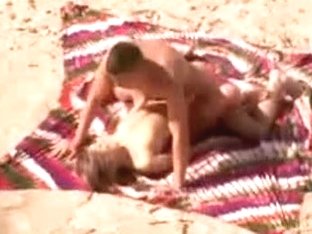 Beach Xxx Movie Scene Pair Caught Having Sex On Voyeur Camera