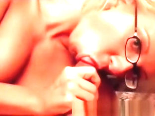 Amateur girlfriend full blowjob with cumshot