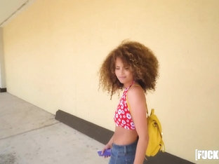 Alessandra Jane In The New Girl Episode 2