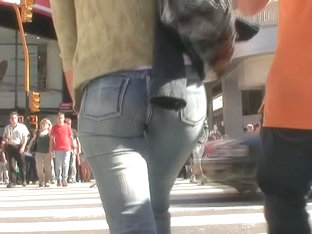 Camera Man Films Street Candid Babes In Public