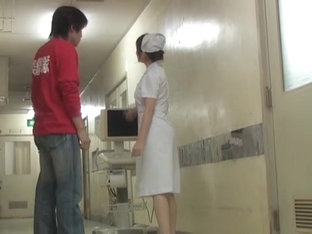 Slender nurse got panty and belly seen on sharking video