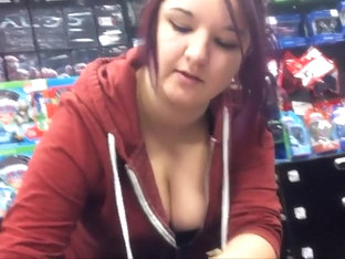 She Leans And Her Boobs Get Shown