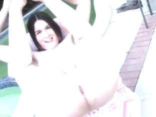 Solo amateur TS teasing n jerking at poolside