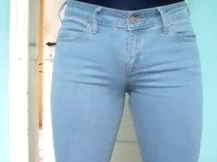 In die stretchjeans pissen