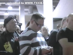 Horny blonde dildos her pussy at the sex show