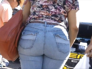 Candid Booty 30