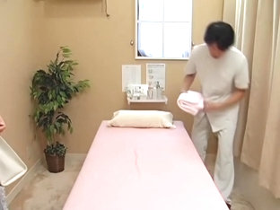 Perfect Japanese Fucking Her Masseur In Voyeur Massage Clip