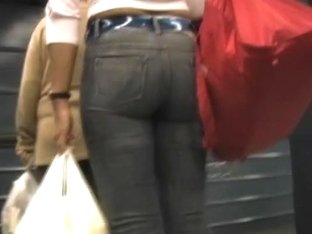 The More You Look At That Ass The More You Want It