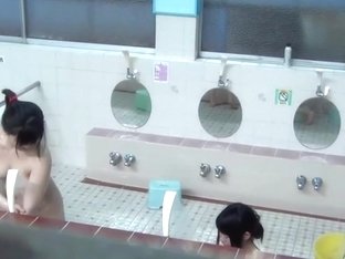 Japanese Whore Pissing