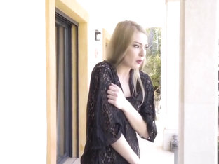 Lucy Heart In Give Reward To Her Loyal Fan