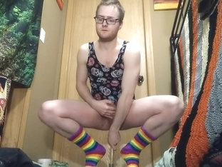 Horny Crossdresser Fucks Hole while Cock Tied