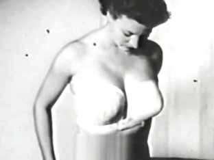 Gentle Girl Undressing And Posing (1950s Vintage)