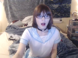 Nerdy Trans Girl Facial
