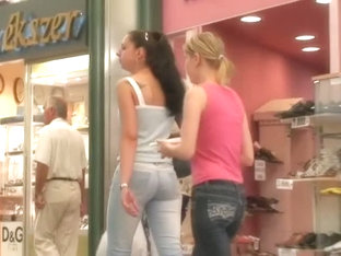 Sweet Street Candid Video Shot In A Mall