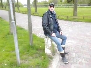 nlboots - rubber boots, leather jacket and outdoors, cold !