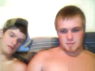 2 country boys jerk off together