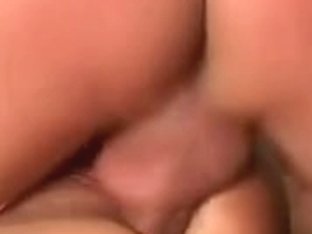 Bonny en mode fontaine apres une defonce anale