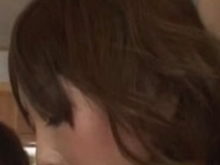 Japanese gals kiss1198-1