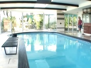 Blonde PoolSide 8742