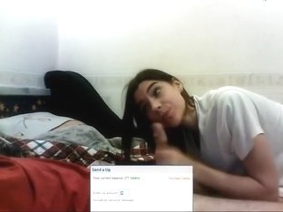 She Love Giving Hairjob