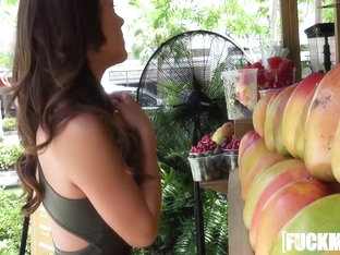 Evelin Stone In Fun loving Model Fucks in Public