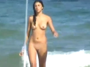 beach babe voyeur 1