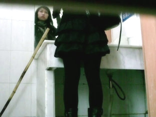 Asian teeny whore goes to the public bathroom to take a piss