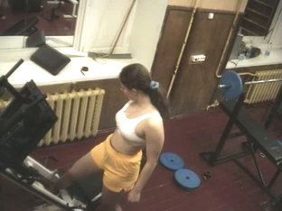 Voyeur vid in the gym