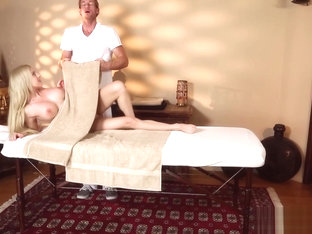 Scammed blonde box rubbed