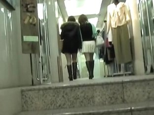 Mall sharking video of some very attractive slim Japanese girl