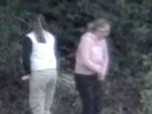 Amateur Pissing Women Were Caught On The Cam Outdoor