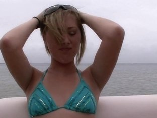 Springbreaklife Video: 4 Girls On A Boat