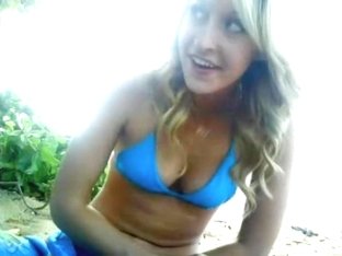 Outdoor Pussy Play With Gorgeous Blonde