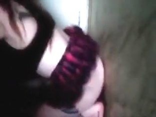 amatuer babe fucking herself