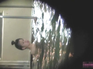Asian Girl Standing In Water And Showing Their Tits Su2664
