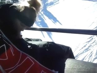 Girlfriend sucks ding-10-Pounder on winter vacations